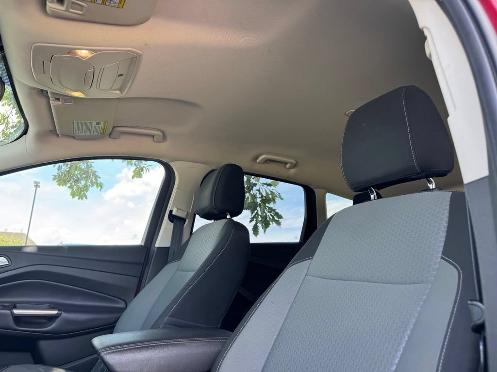 Used 2017 Ford Escape SE FWD image 18