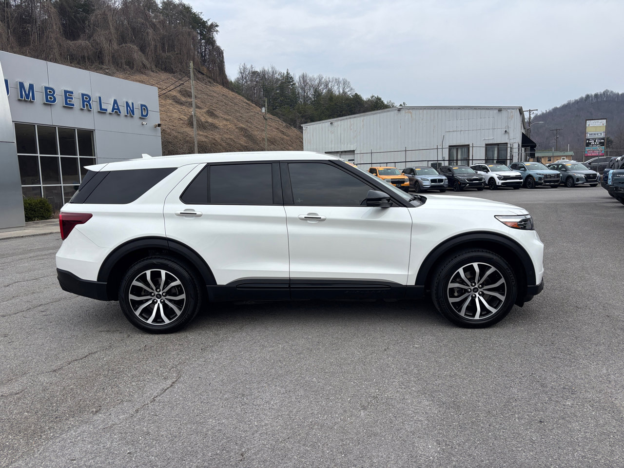 Used 2021 Ford Explorer ST w/ Equipment Group 401A image 6