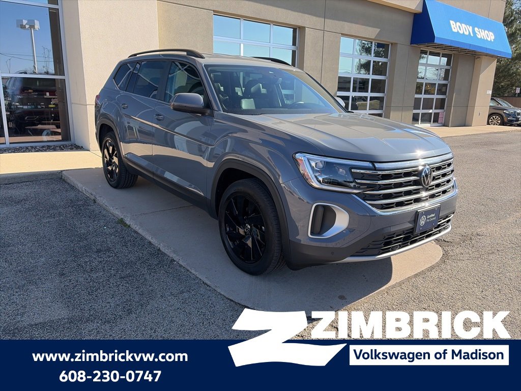 Certified 2025 Volkswagen Atlas SE image 1