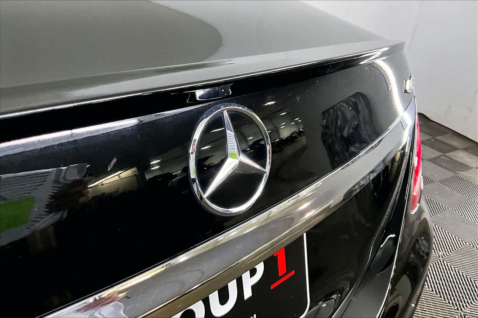 Certified 2018 Mercedes-Benz E 300 4MATIC image 30
