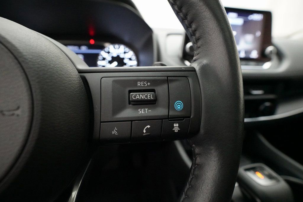 Used 2024 Nissan Rogue SV w/ SV Premium Package image 19