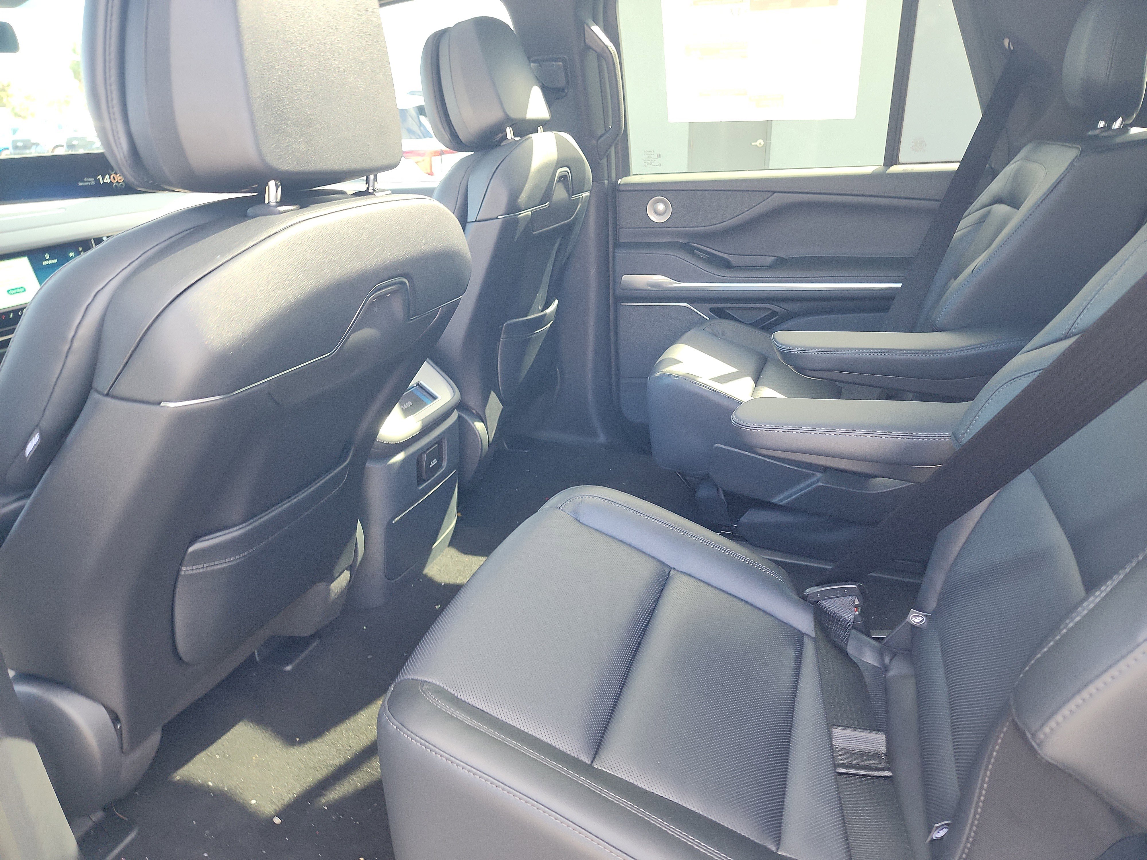 New 2026 Lincoln Navigator L Reserve w/ Jet Appearance Package image 21