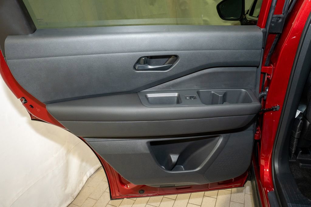 New 2026 Nissan Pathfinder SV image 12