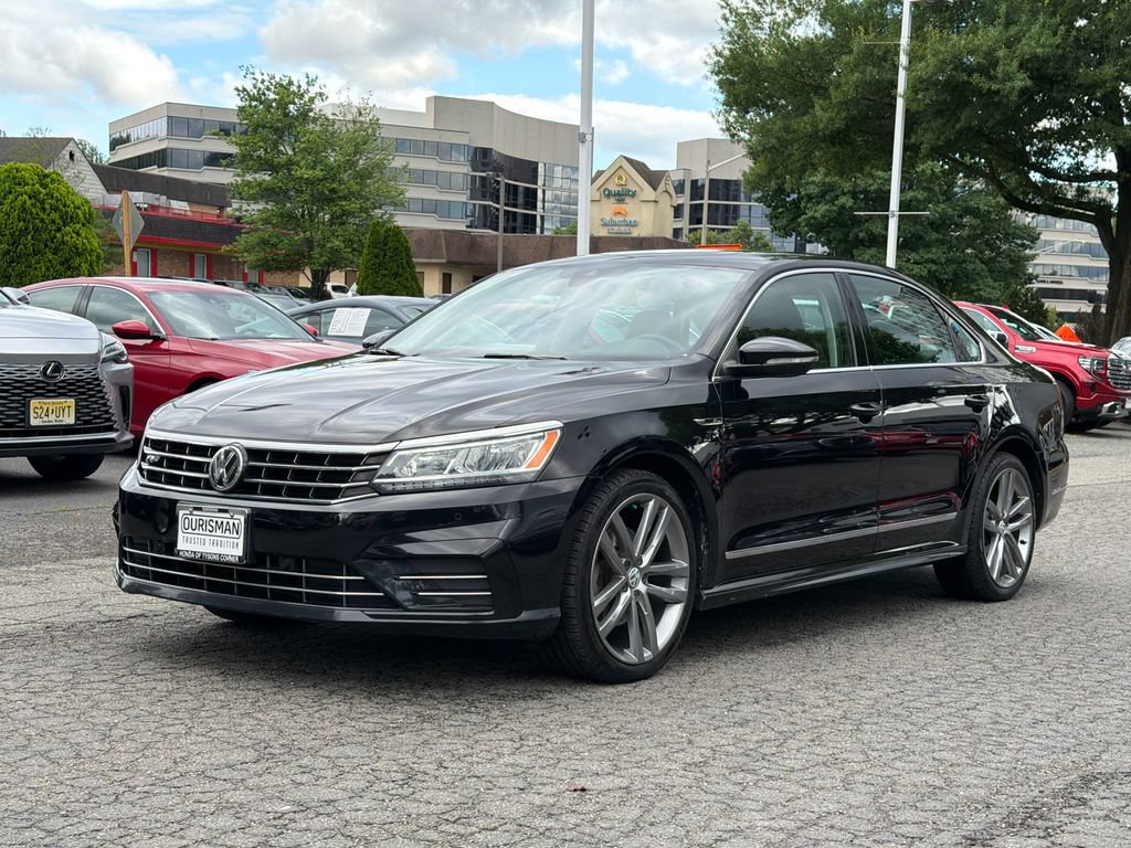 Used 2019 Volkswagen Passat 2.0T SE R-Line FWD image 2