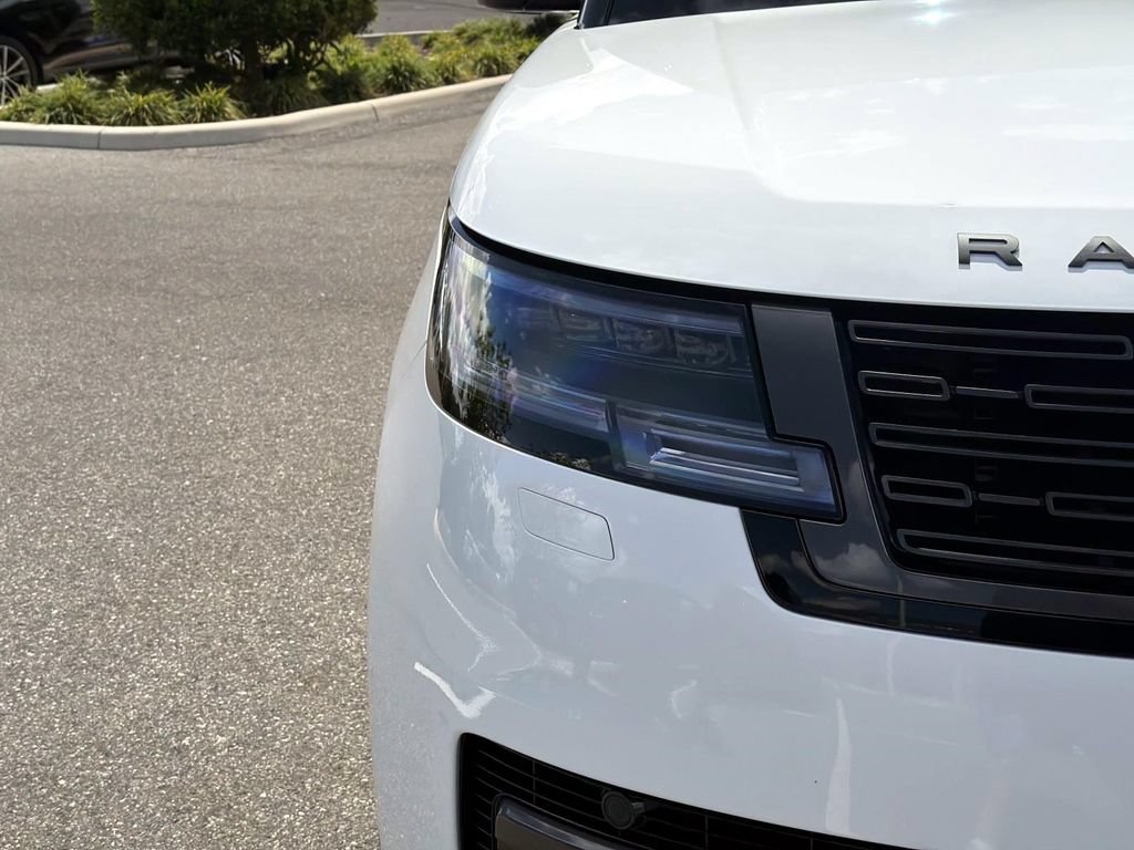 New 2026 Land Rover Range Rover SE AWD/4WD image 9