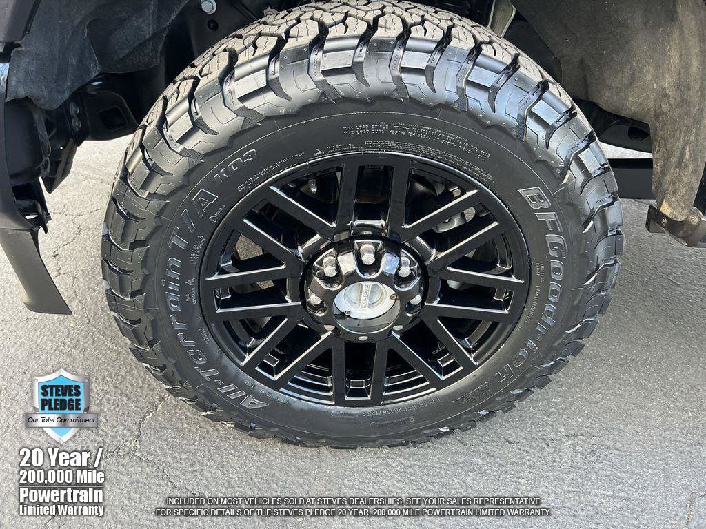 Used 2022 Ford F250 Lariat w/ Black Appearance Package image 35