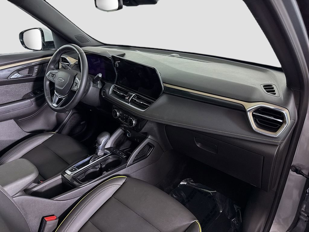 Used 2025 Chevrolet TrailBlazer ACTIV w/ Convenience Package FWD image 28