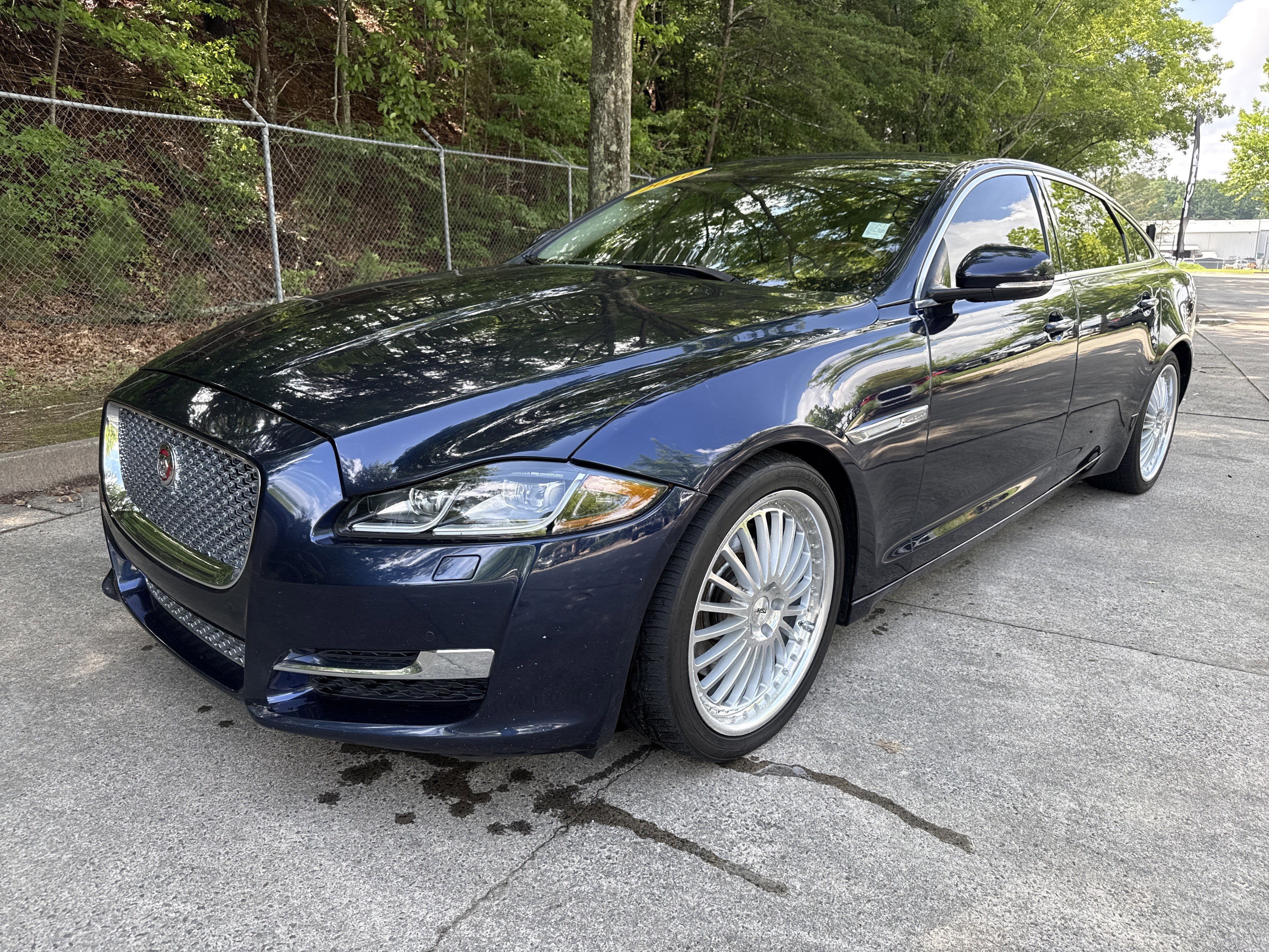 Used 2016 Jaguar XJ L Portfolio AWD/4WD image 3