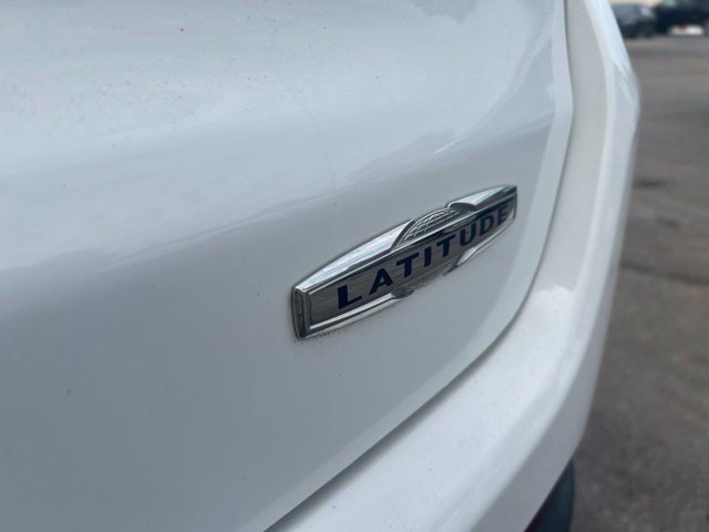Used 2022 Jeep Compass Latitude FWD image 44