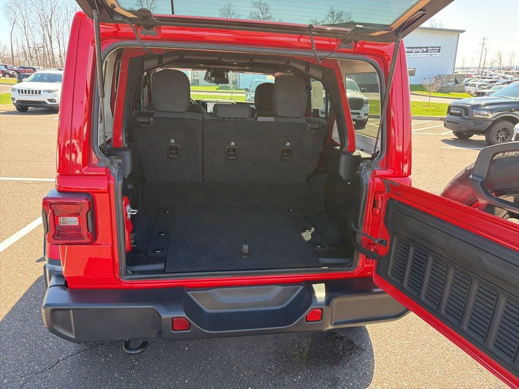 Certified 2025 Jeep Wrangler Unlimited Sahara AWD/4WD image 18