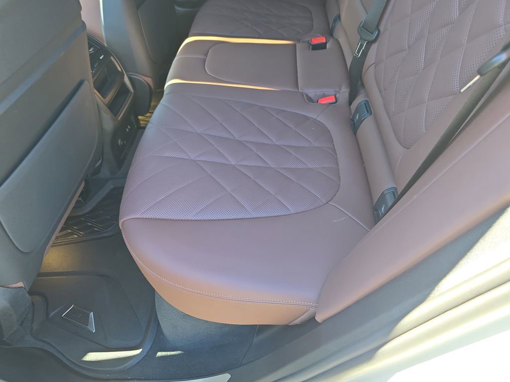 Used 2025 BMW X5 xDrive50e w/ Premium Package image 18