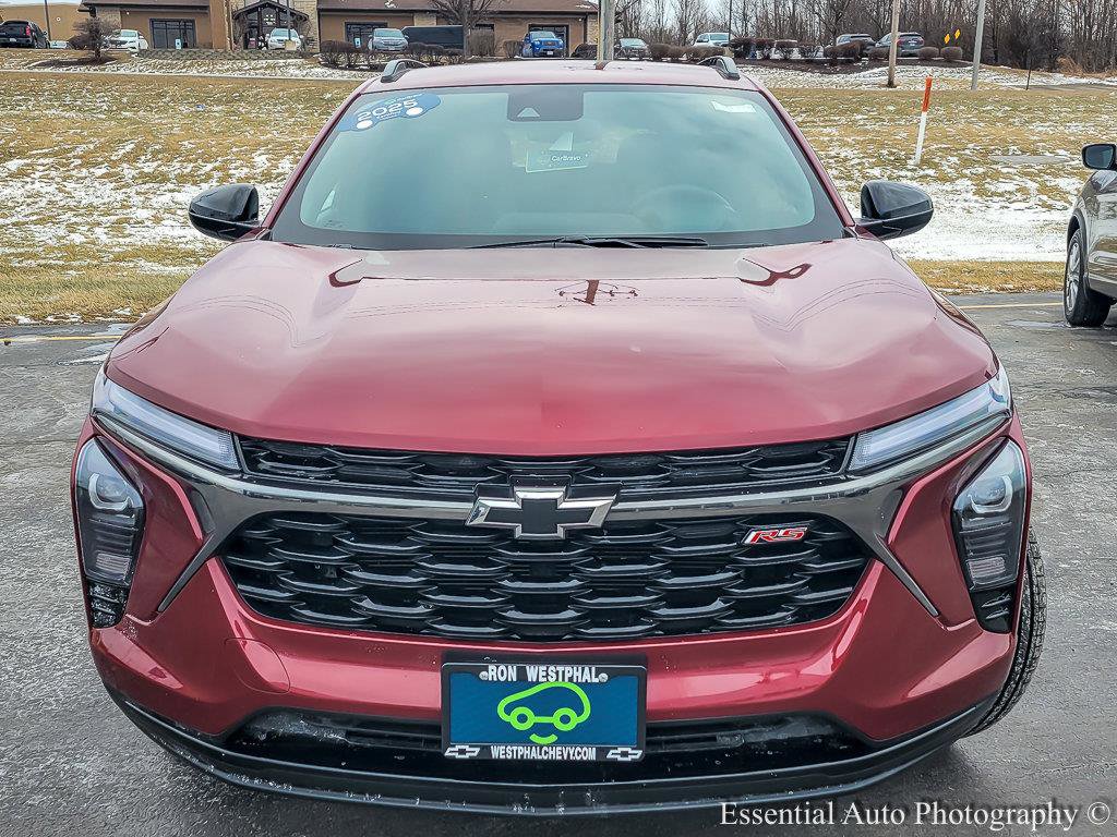 Certified 2025 Chevrolet Trax RS w/ Driver Confidence Package image 5