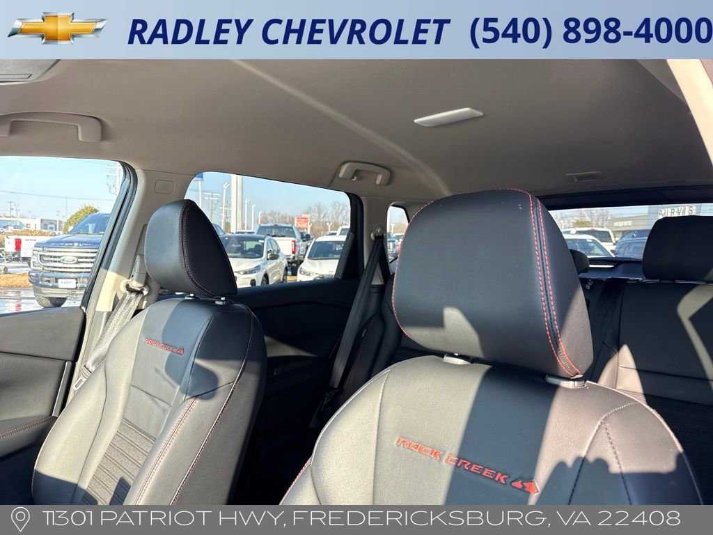 Used 2025 Nissan Rogue SV image 2