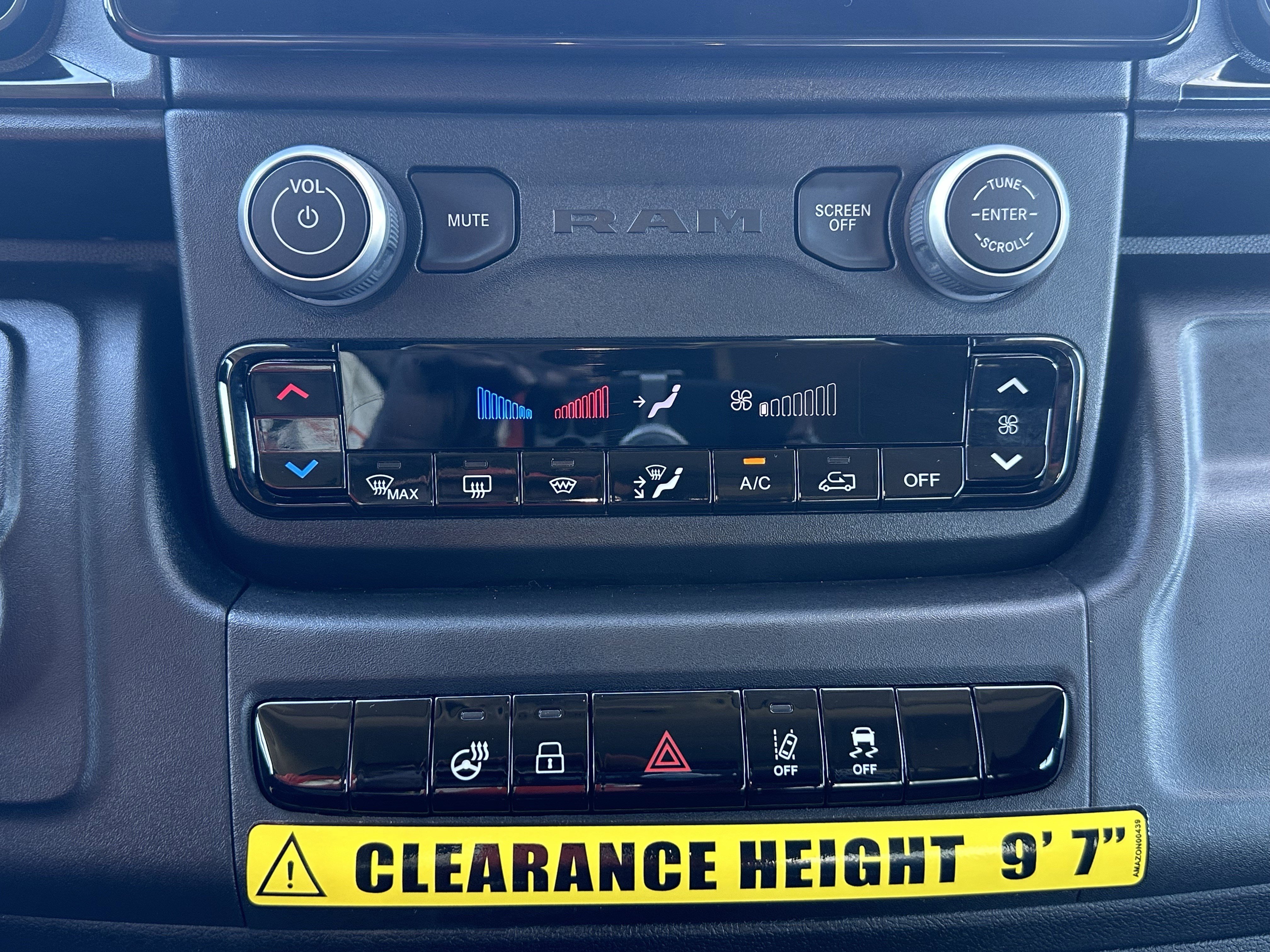 Used 2024 RAM ProMaster 3500 image 31