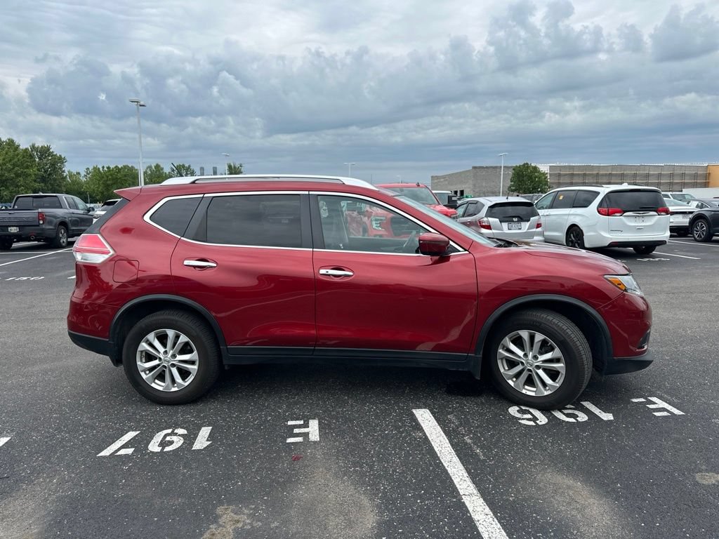 Used 2016 Nissan Rogue SV FWD image 11