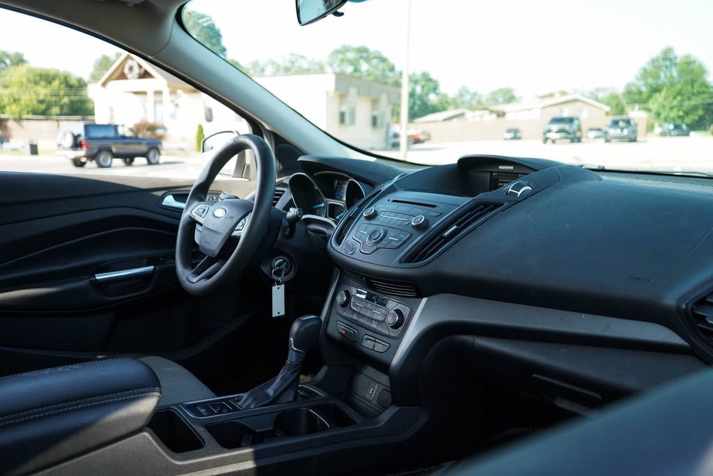 Used 2017 Ford Escape SE FWD image 14