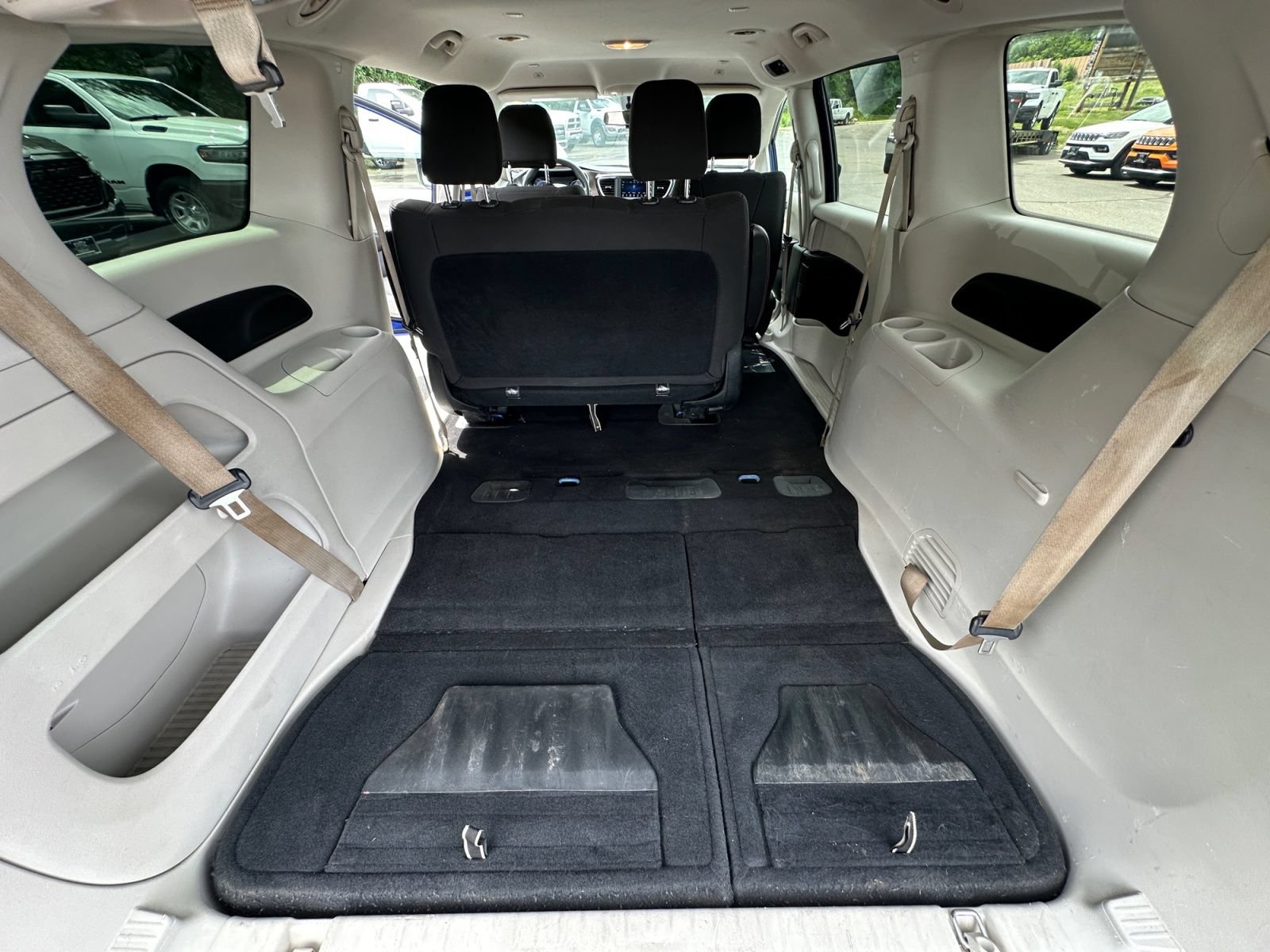 Used 2019 Chrysler Pacifica L FWD image 33