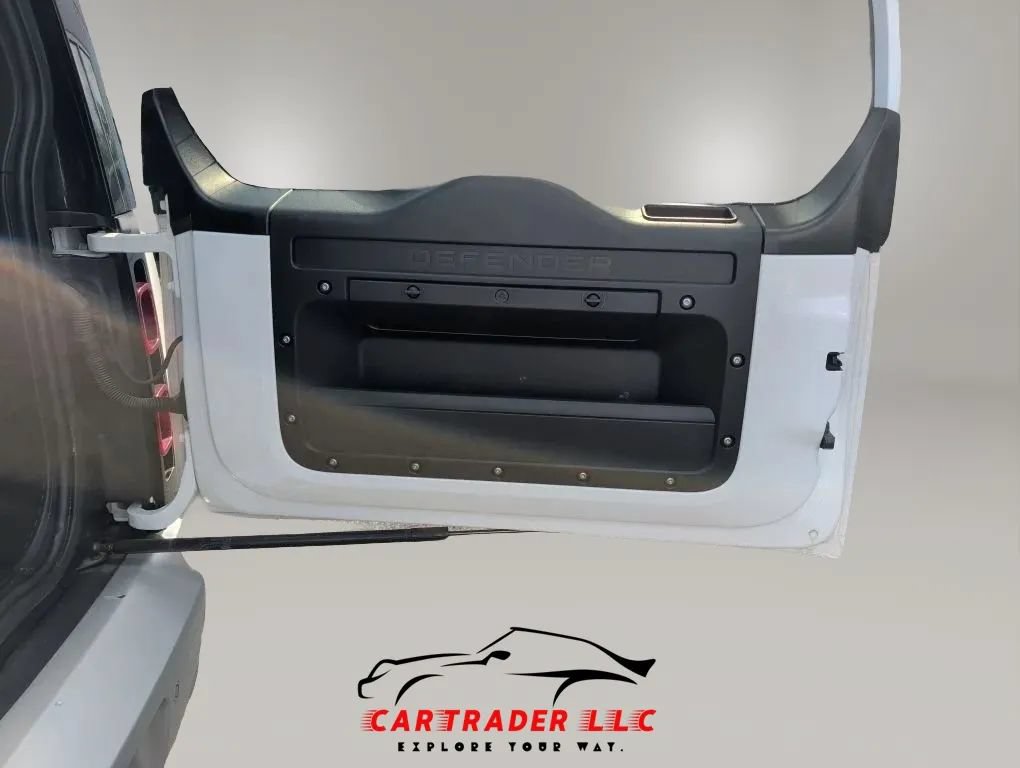 Used 2021 Land Rover Defender 110 SE AWD/4WD image 20