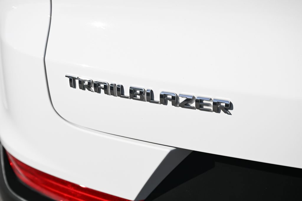 Used 2024 Chevrolet TrailBlazer LS image 12