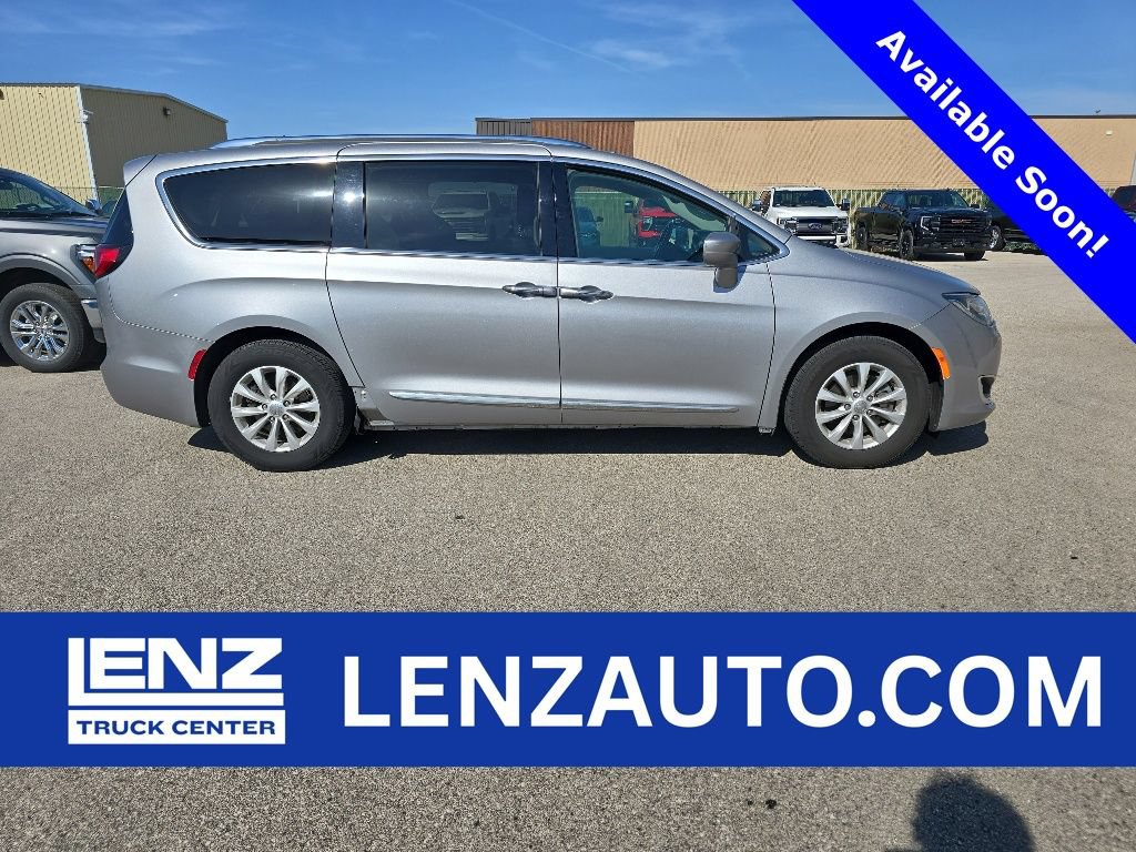 Used 2018 Chrysler Pacifica Touring-L