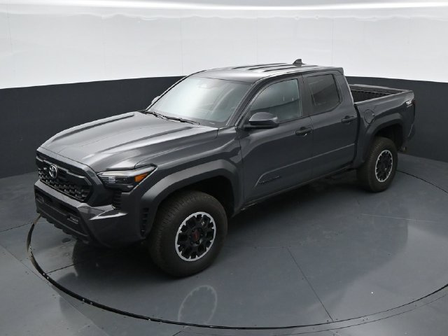 Used 2024 Toyota Tacoma TRD Off-Road AWD/4WD image 30