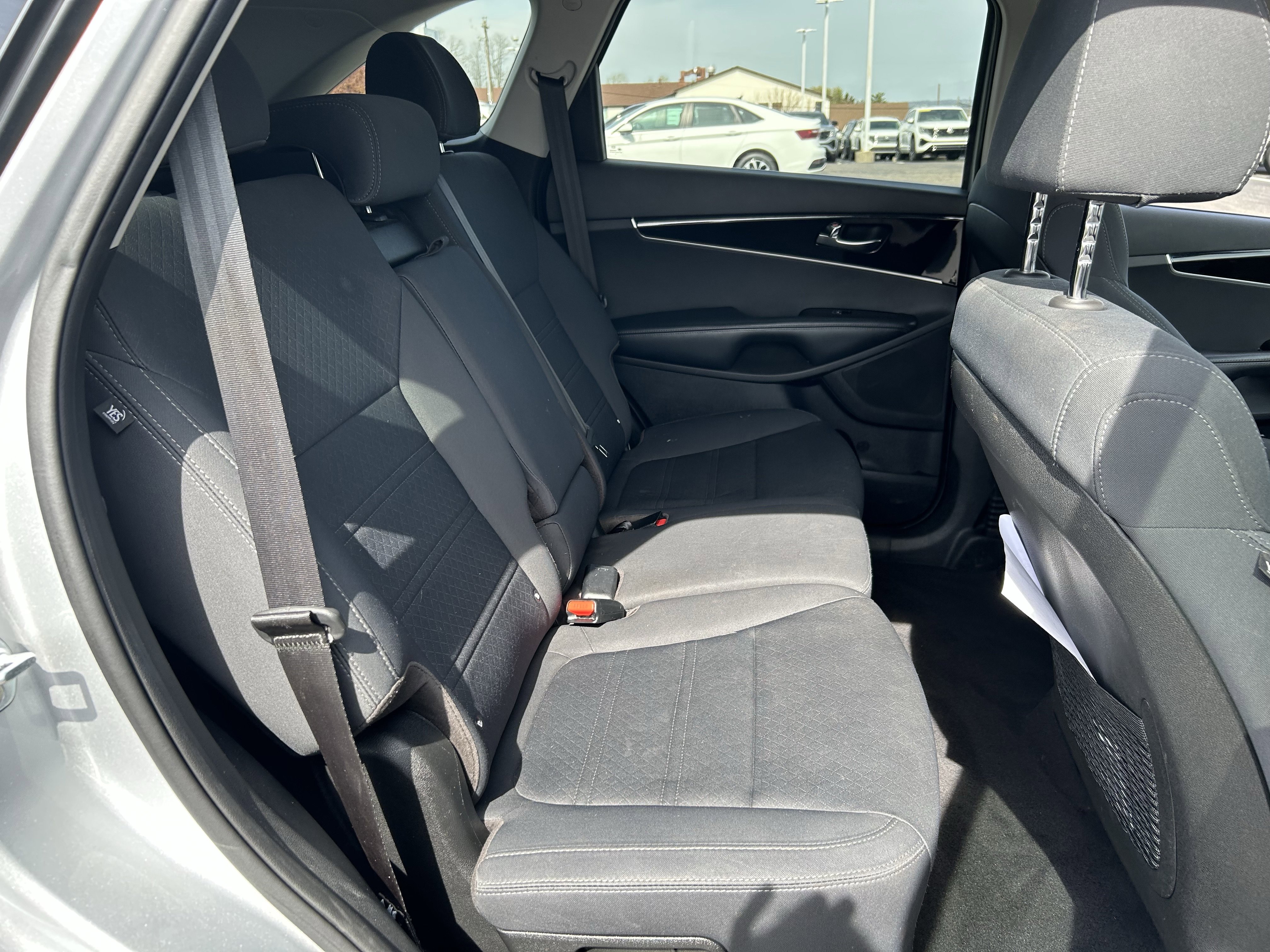 Used 2019 Kia Sorento LX image 23