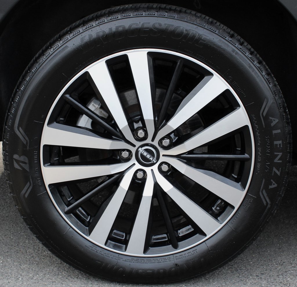 Certified 2023 Nissan Pathfinder Platinum image 12