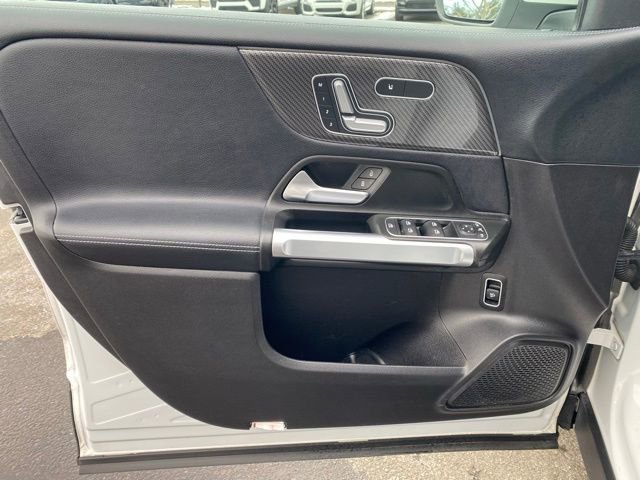 Used 2021 Mercedes-Benz GLB 35 AMG 4MATIC image 24