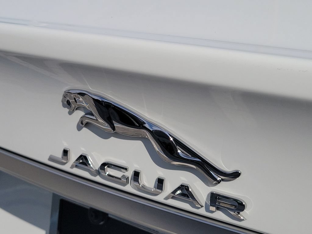 Used 2021 Jaguar XF S RWD image 9