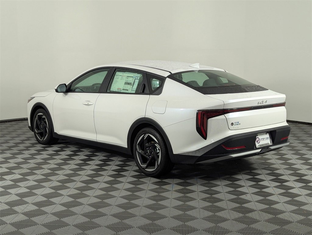 New 2025 Kia K4 EX image 5