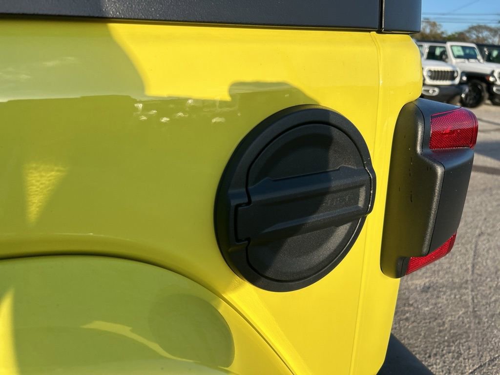 Used 2023 Jeep Wrangler Unlimited Sahara w/ Cold Weather Group image 22