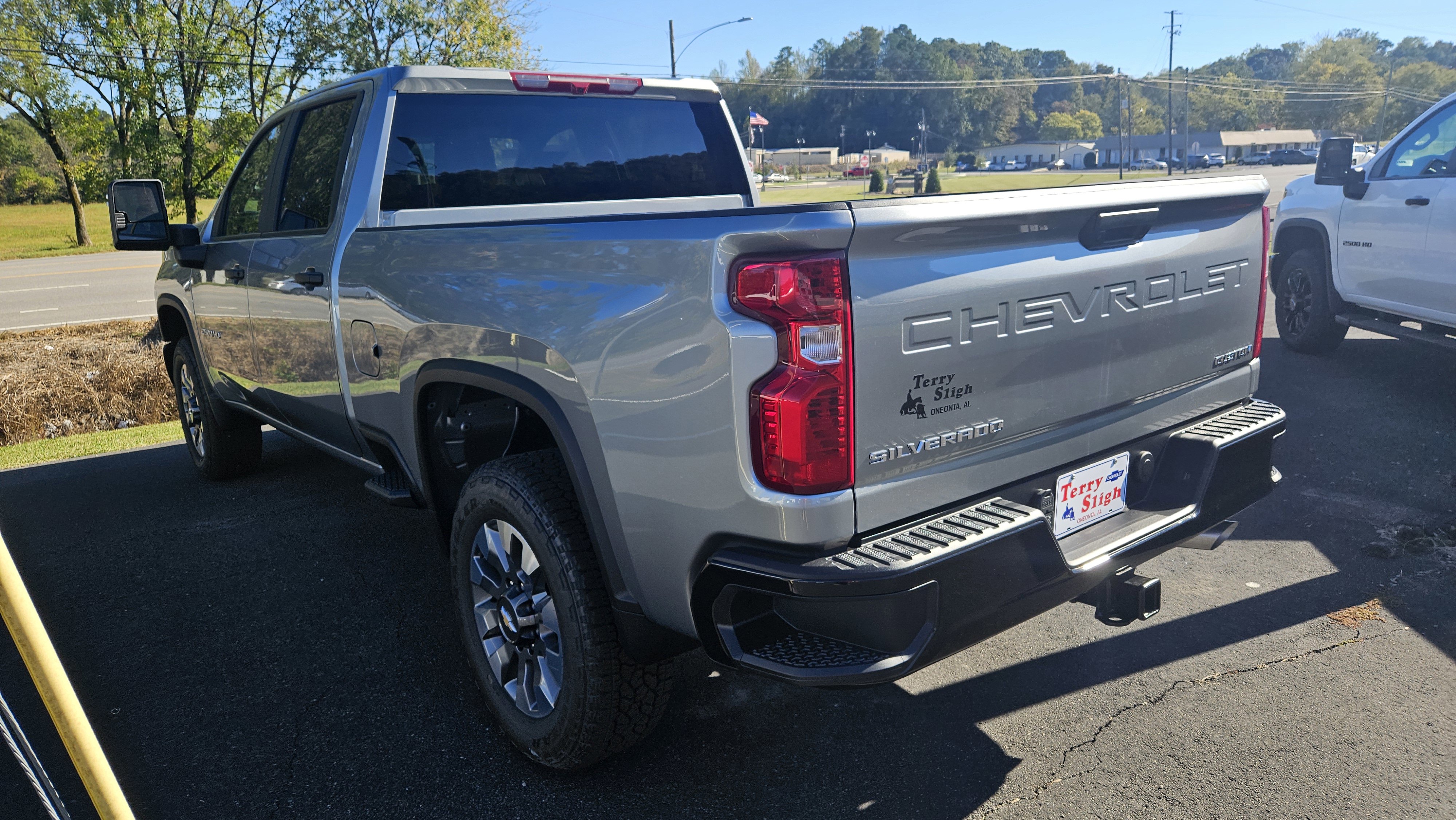 New 2026 Chevrolet Silverado 2500 Custom w/ Z71 Off-Road Package image 5