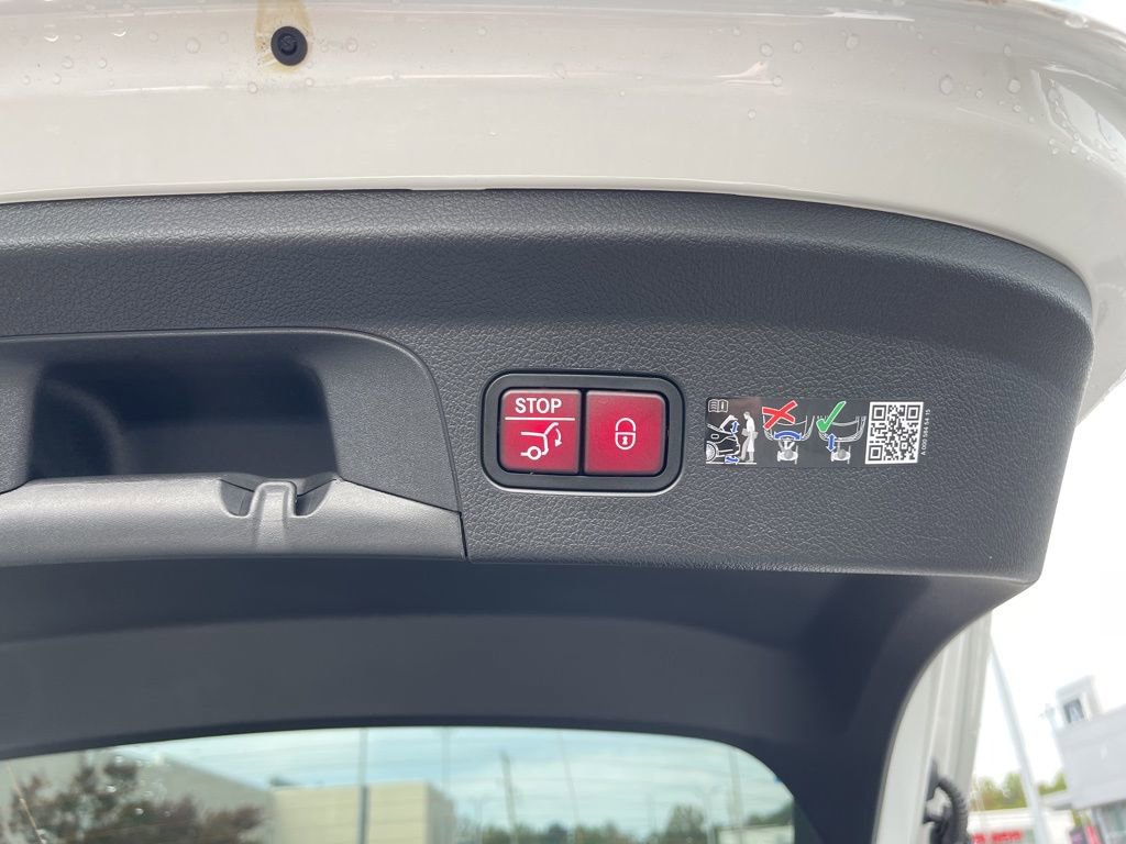 New 2026 Mercedes-Benz GLE 53 AMG 4MATIC Coupe image 11