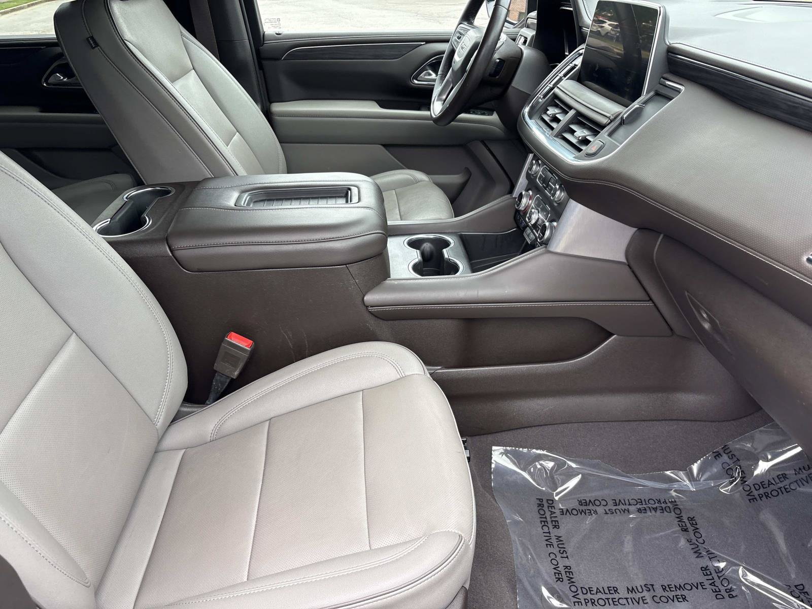 Used 2023 GMC Yukon XL SLT AWD/4WD image 35
