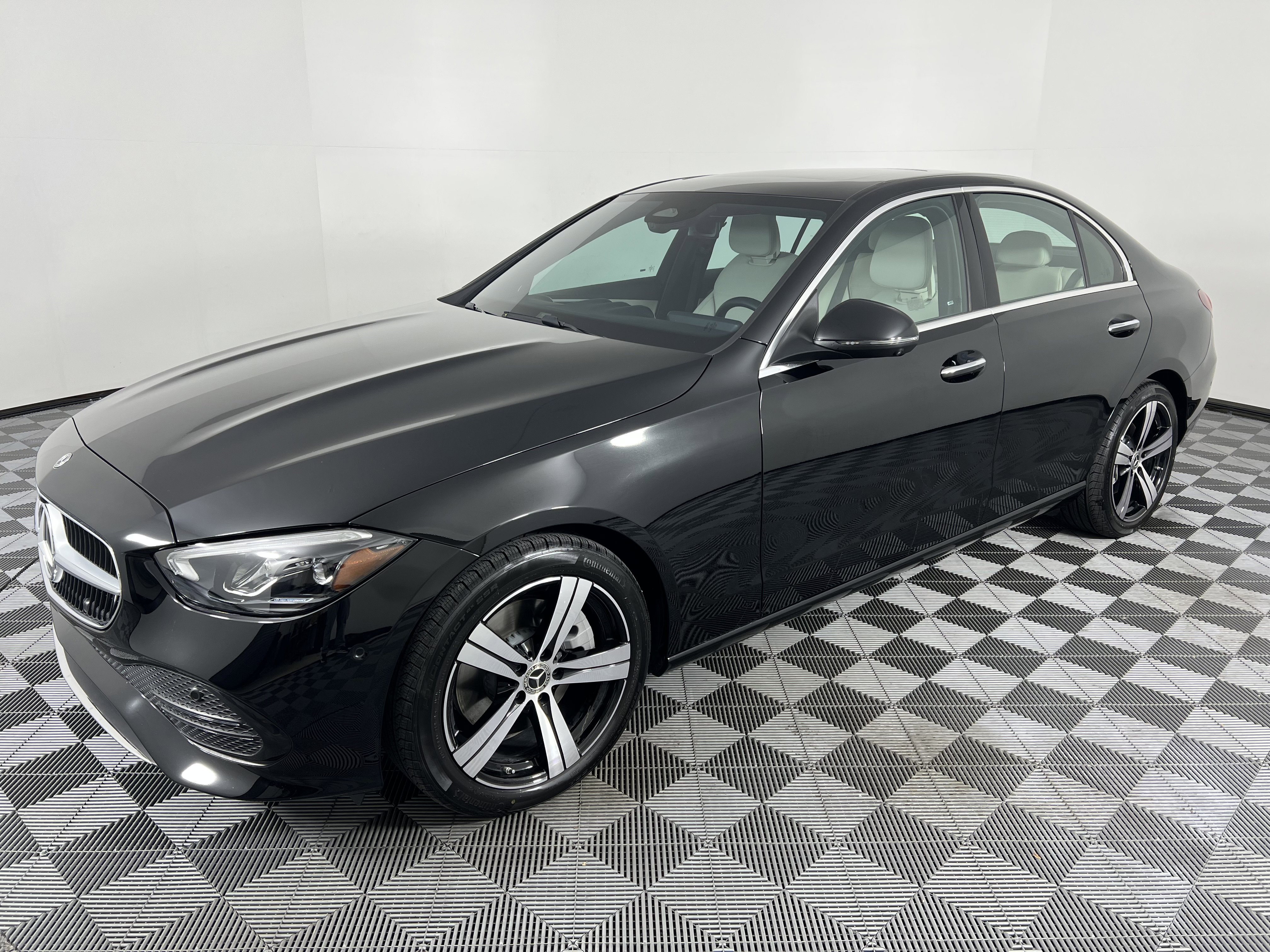 Certified 2025 Mercedes-Benz C 300 4MATIC Sedan image 8