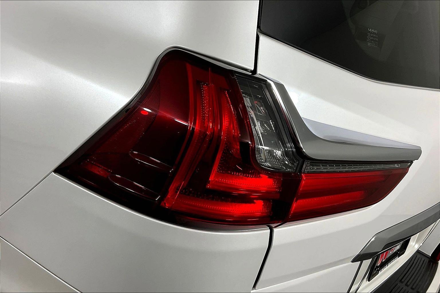 Used 2021 Lexus LX 570 4WD w/ Luxury Package image 23