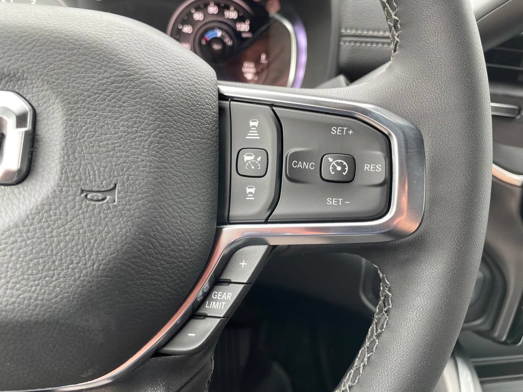 New 2026 RAM 2500 Laramie AWD/4WD image 22