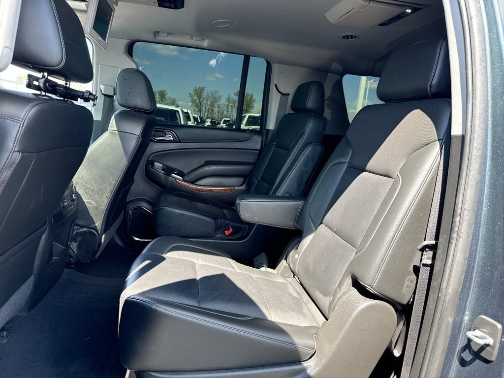 Used 2020 Chevrolet Suburban Premier AWD/4WD image 23