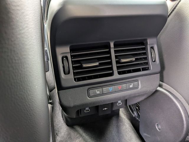 Used 2026 Land Rover Range Rover Evoque Dynamic SE image 13