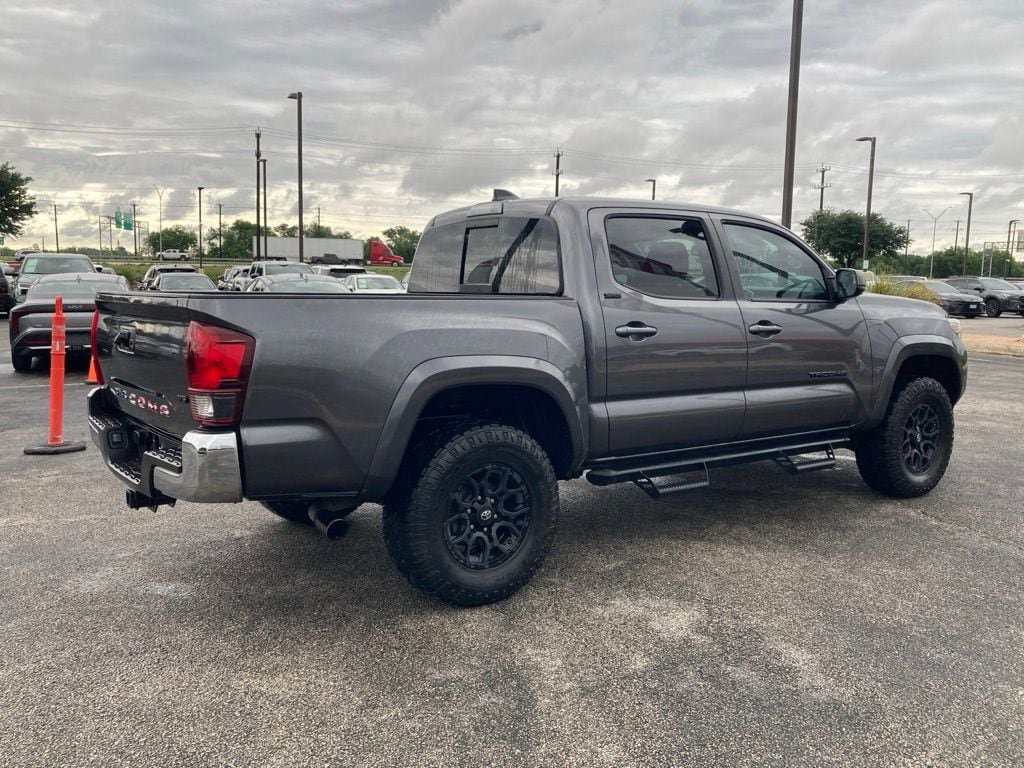 Used 2021 Toyota Tacoma SR5 RWD image 5