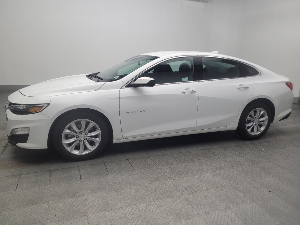 Used 2025 Chevrolet Malibu LT FWD image 2