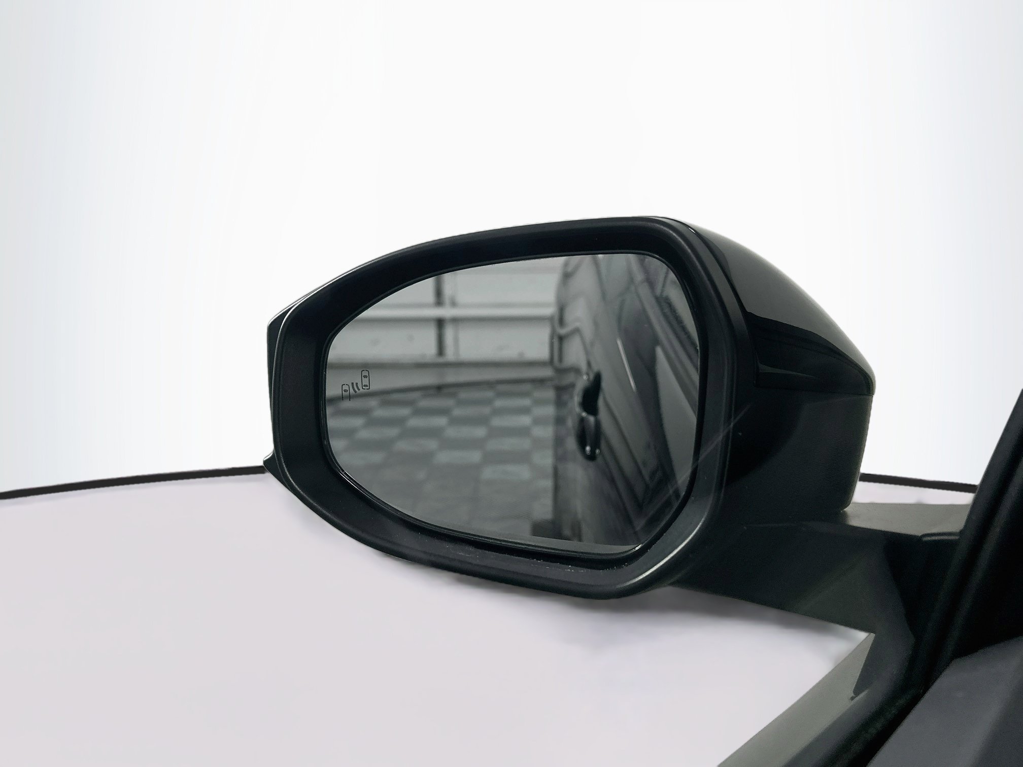 Used 2025 Toyota Prius LE FWD image 16