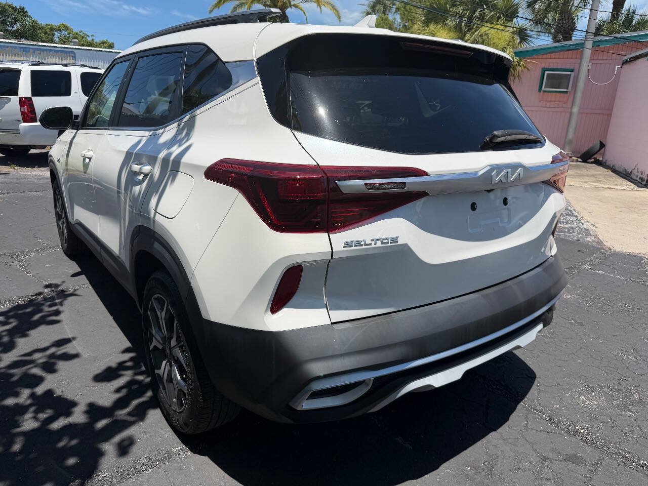 Used 2022 Kia Seltos EX AWD/4WD image 13