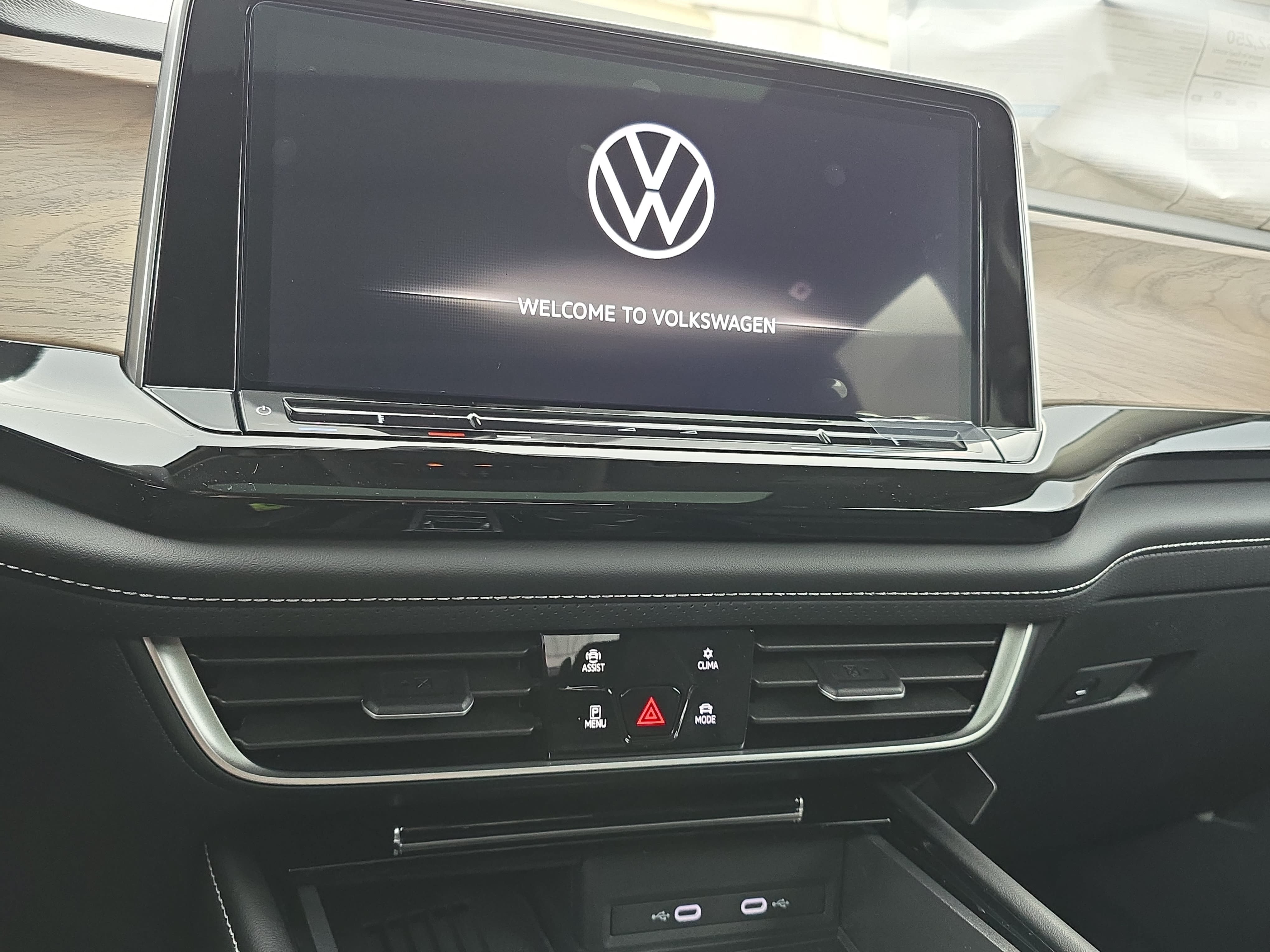 New 2026 Volkswagen Atlas SE FWD image 21