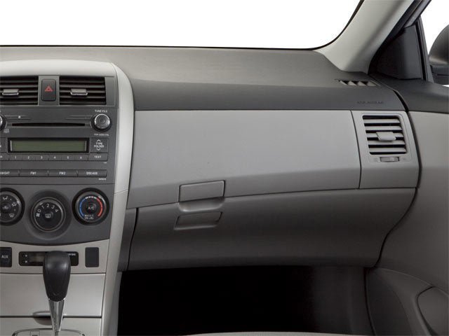 Used 2013 Toyota Corolla LE FWD image 19