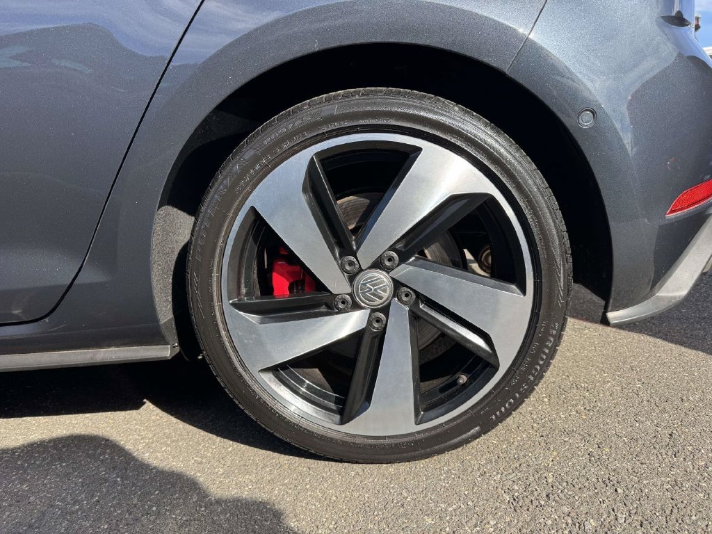 Used 2018 Volkswagen GTI Autobahn FWD image 9