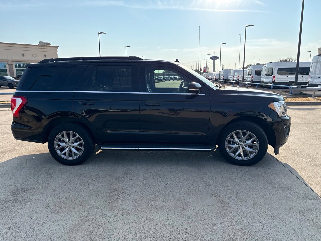 Used 2021 Ford Expedition XLT RWD image 18