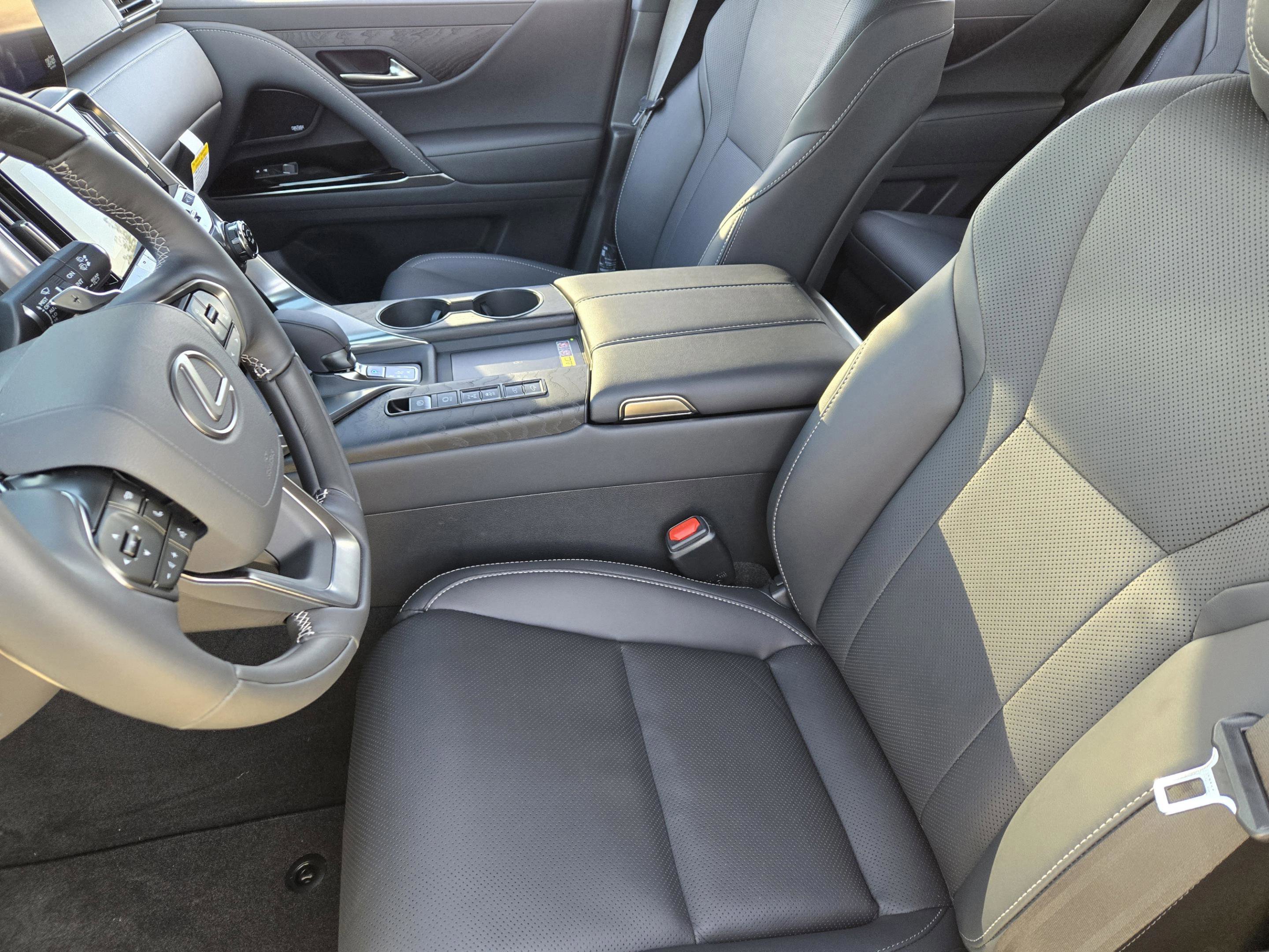 New 2026 Lexus LX 700h Luxury AWD/4WD image 8