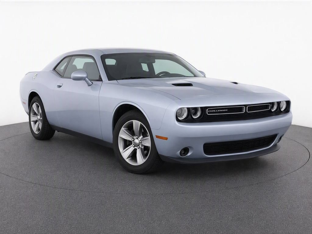 Used 2020 Dodge Challenger SXT RWD image 1