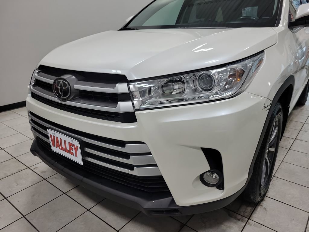 Used 2019 Toyota Highlander XLE image 22